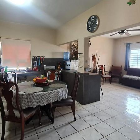 Casa A Pie De Playa Isla De La Piedra Apartment Масатлан Екстериор снимка